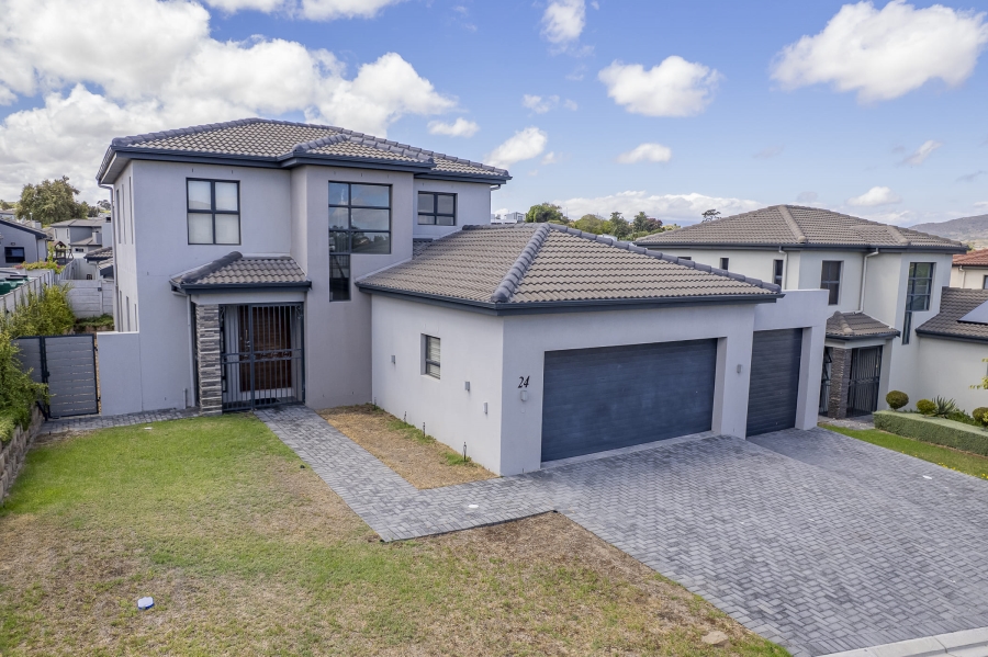 3 Bedroom Property for Sale in Protea Heights Western Cape